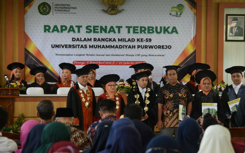 Milad Ke 59, Sejumlah Mahasiswa dan Dosen UM Purworejo Berprestasi Terima Penghargaan