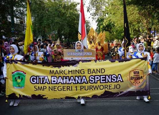 Gita Bahana Spensa Boyong 12 Piala Dalam Kejuaraan Marching Band Piala Raja Hamengkubuno