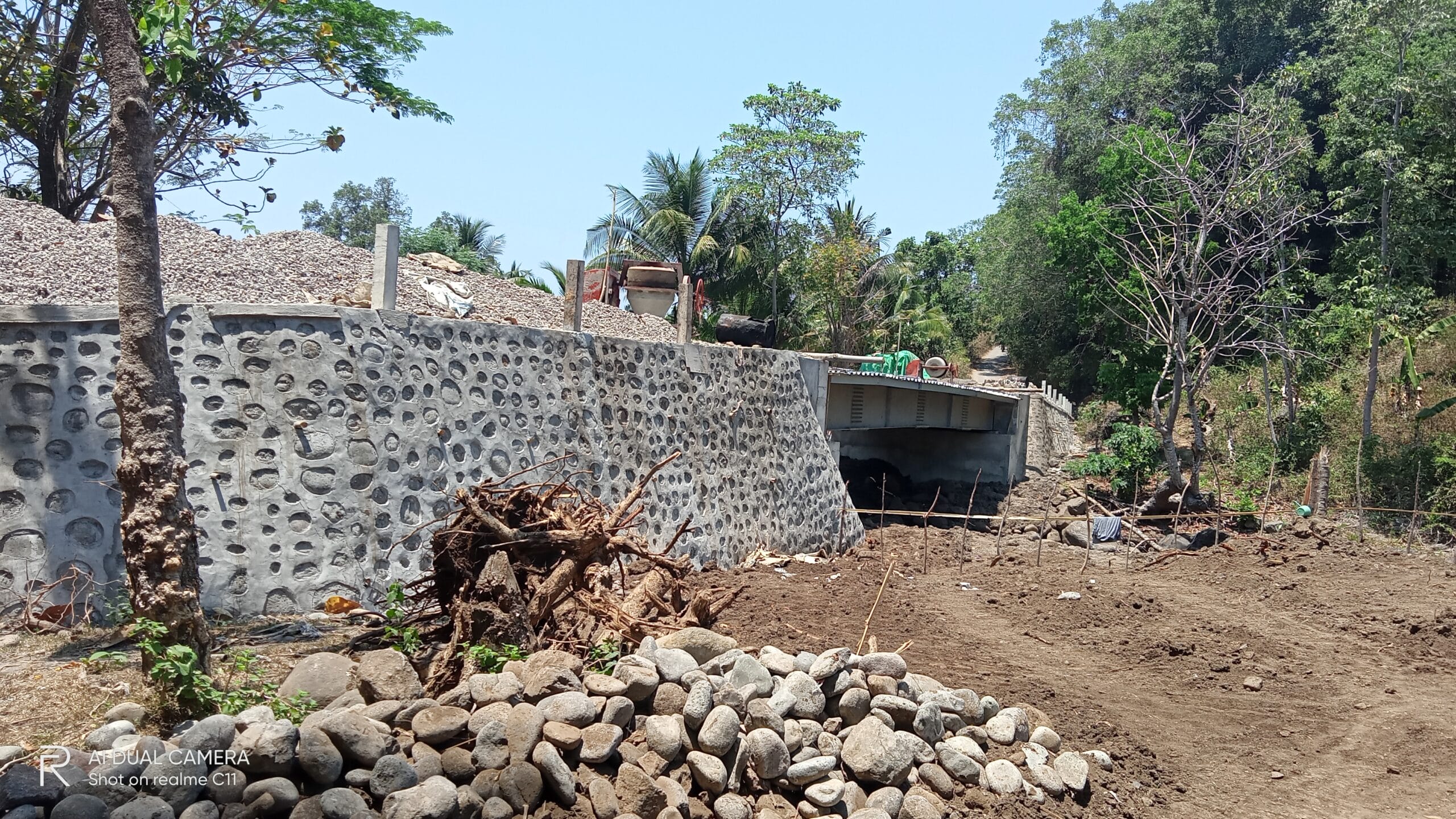 Dibiayai Dana Pinjaman, Ini Progres Pekerjaan Jembatan Wae Nanga Tilir, Manggarai NTT