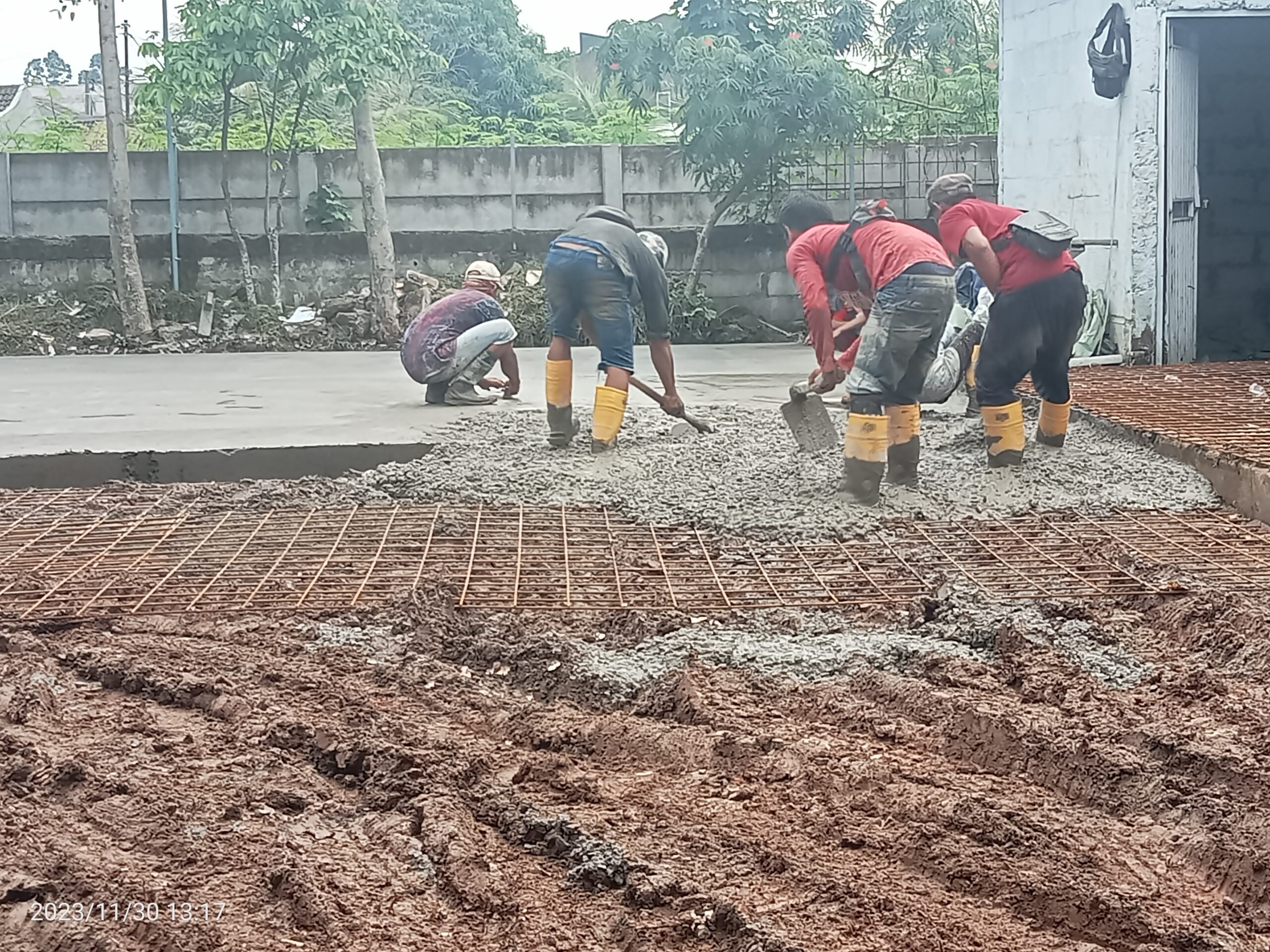 Disorot LSM, Kegiatan Betonisasi Sarana Olahraga Kelurahan Bojong Nangka Diduga Terindikasi Korupsi