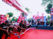 Diikuti Ribuan Peserta, Benyamin-Pilar Lepas Peserta Run For Humanity