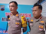 Kasat Lantas Polres Purworejo AKP Untung Ariyono bersama kanit Turjagwali ( Pengaturan, Penjagaan, Pengawalan, dan Patroli) IPDA Bambang Rahmanto saat di konfirmasi awak media Sabtu (24/2/24 ) sore