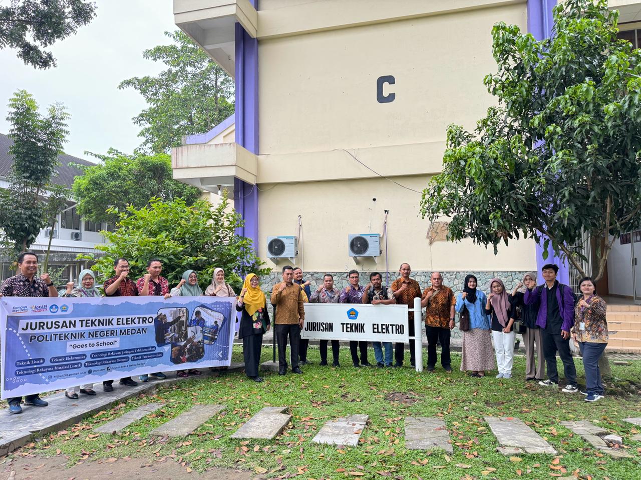 Sukses Laksanakan Goes to School 2024, JTE POLMED : Kami Siap Mencetak Generasi Berprestasi