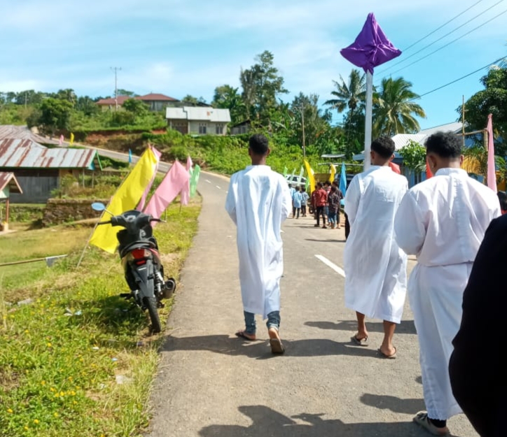 Jumat Agung, Umat Katolik Stasi Watu Wangka Manggarai Barat NTT Ikuti Prosesi Jalan Salib Dan Misa