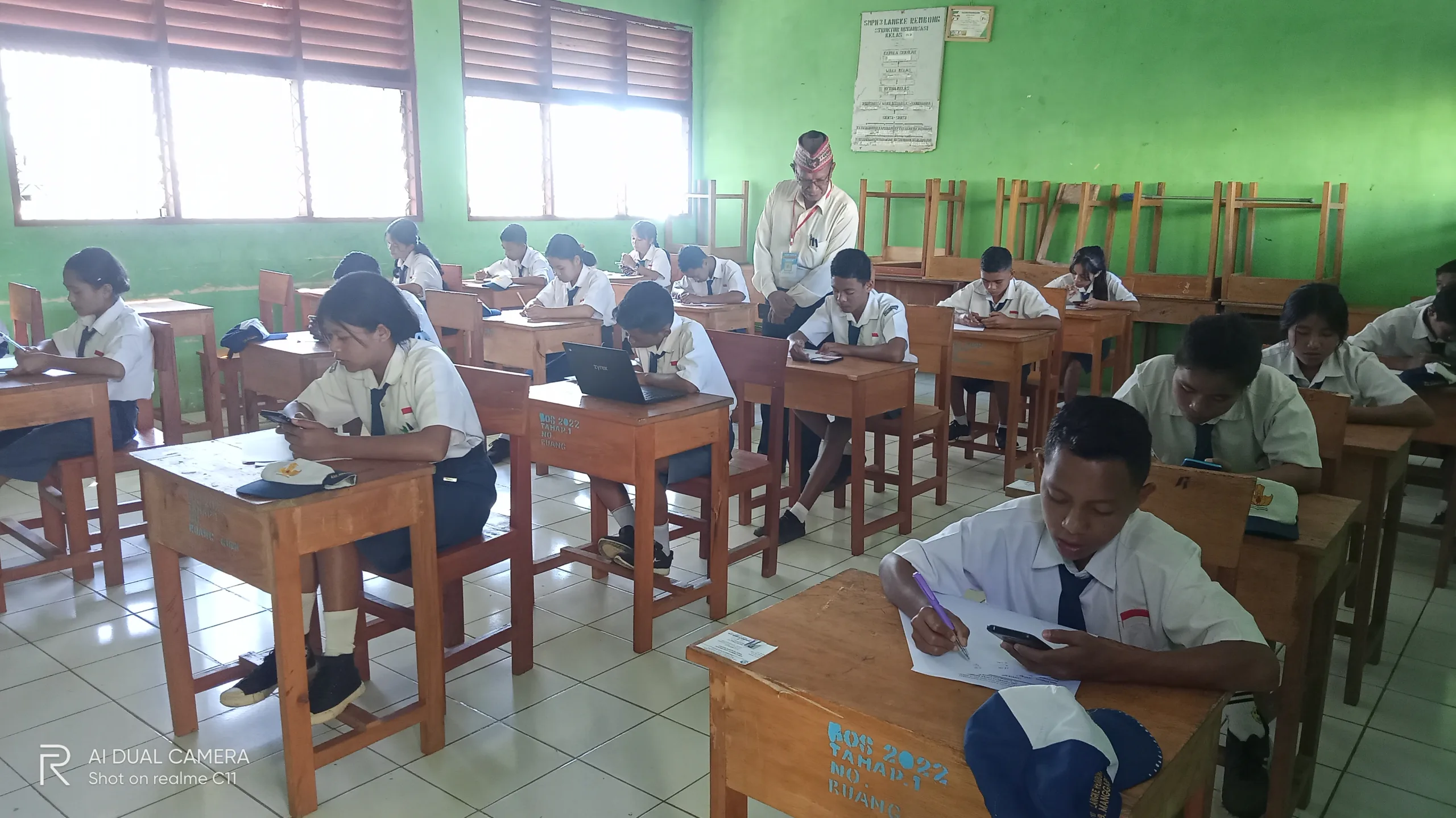 SMPN 3 Langke Rembong Manggarai NTT Laksanakan Ujian Sekolah Berbasis Online