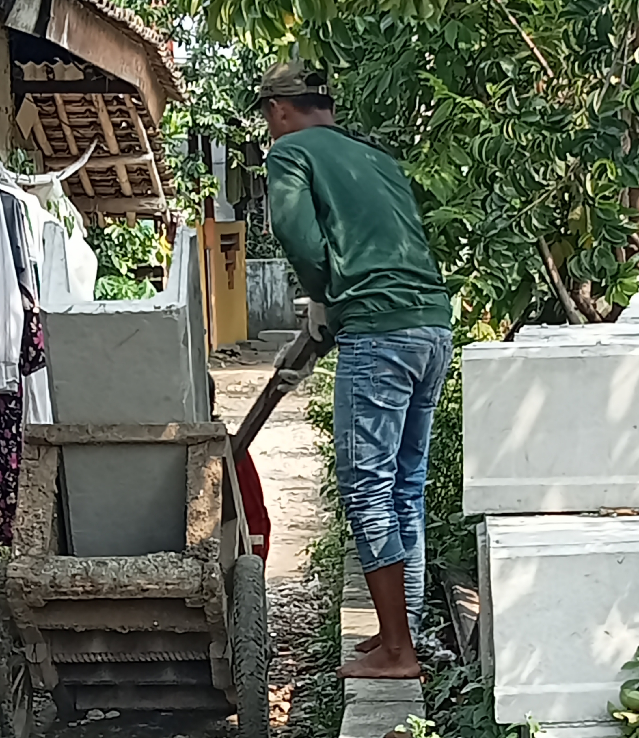 LSM LipanHam Angkat Bicara Terkait Proyek Perbaikan Drainase U-ditch Rt 02/03 Desa Kadu Diduga Tak Sesuai Spesifikasi