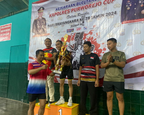 Kecamat Bener Juara I Turnamen Bulutangkis Kapolres Purworejo Cup 2024