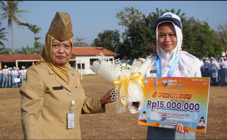 Nurun Na'imah Siswi SMAN 2 Purworejo Berhasil Meraih Medali Perunggu Dalam Lomba OSN Tingkat Nasional